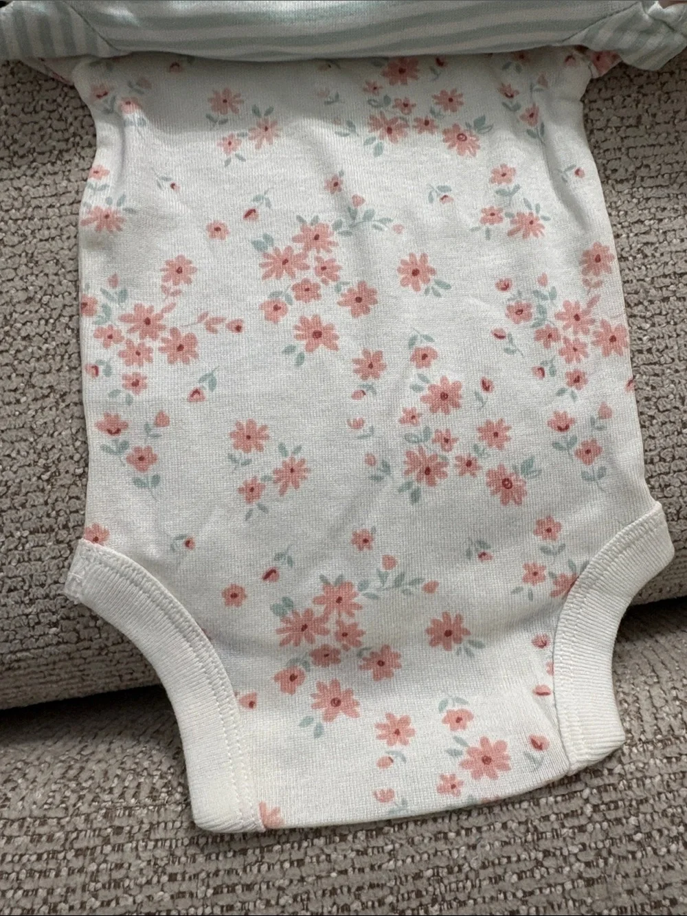 NWT 6 Gerber Baby Girls Onesies NB and  1-3 pack Carters Onesies 3m